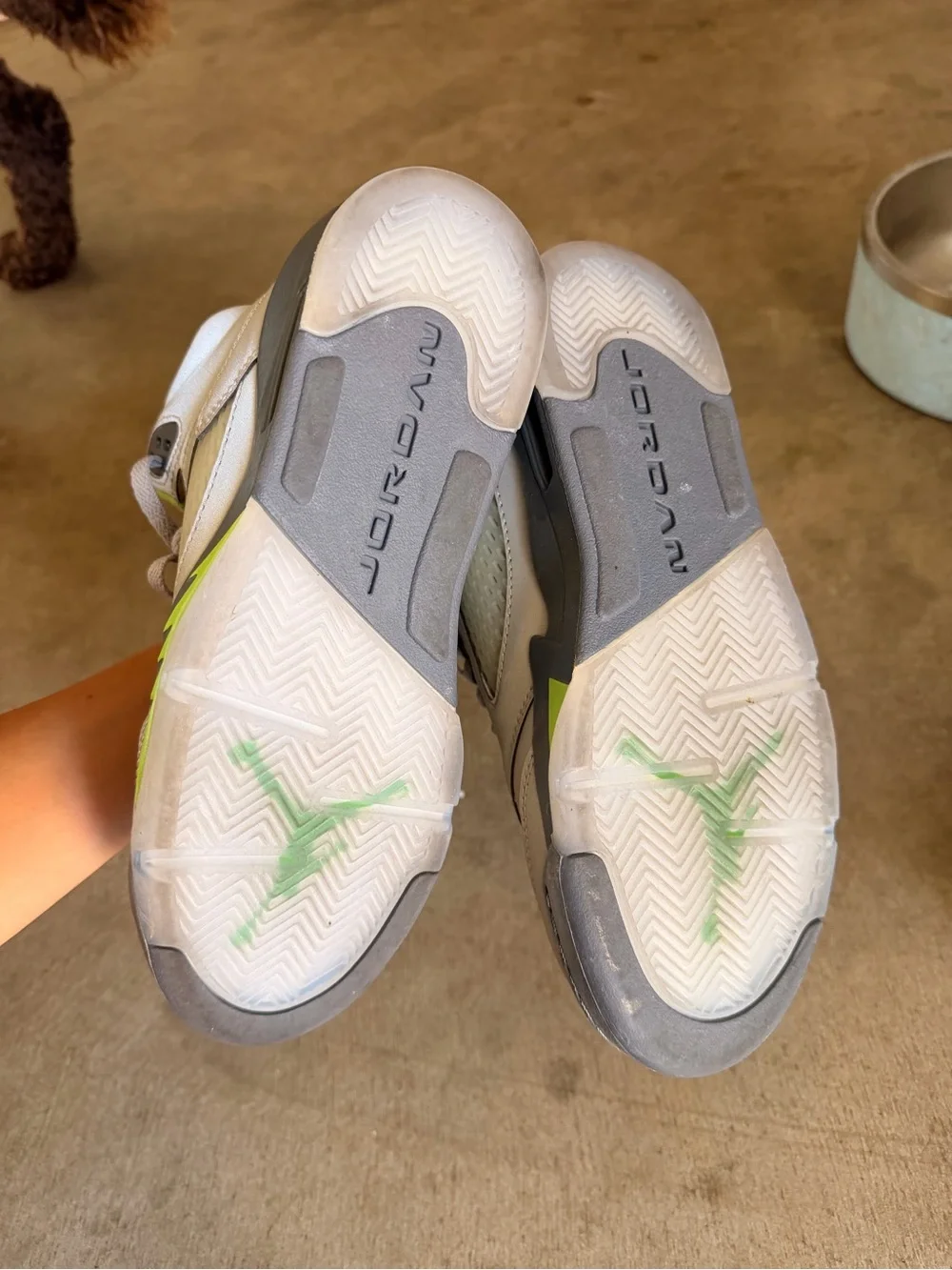 Big kids air jordan Shoe - green bean size 6Y